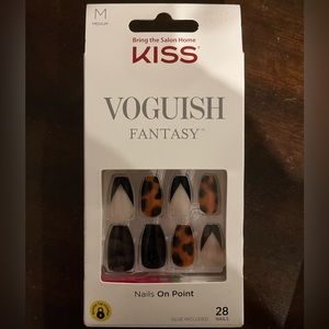 NWT KISS Voguish Fantasy Leopard Press on Nails SZ Medium